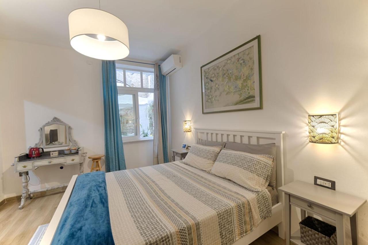 Cozy Guest House Downtown ออลเบีย ภายนอก รูปภาพ
