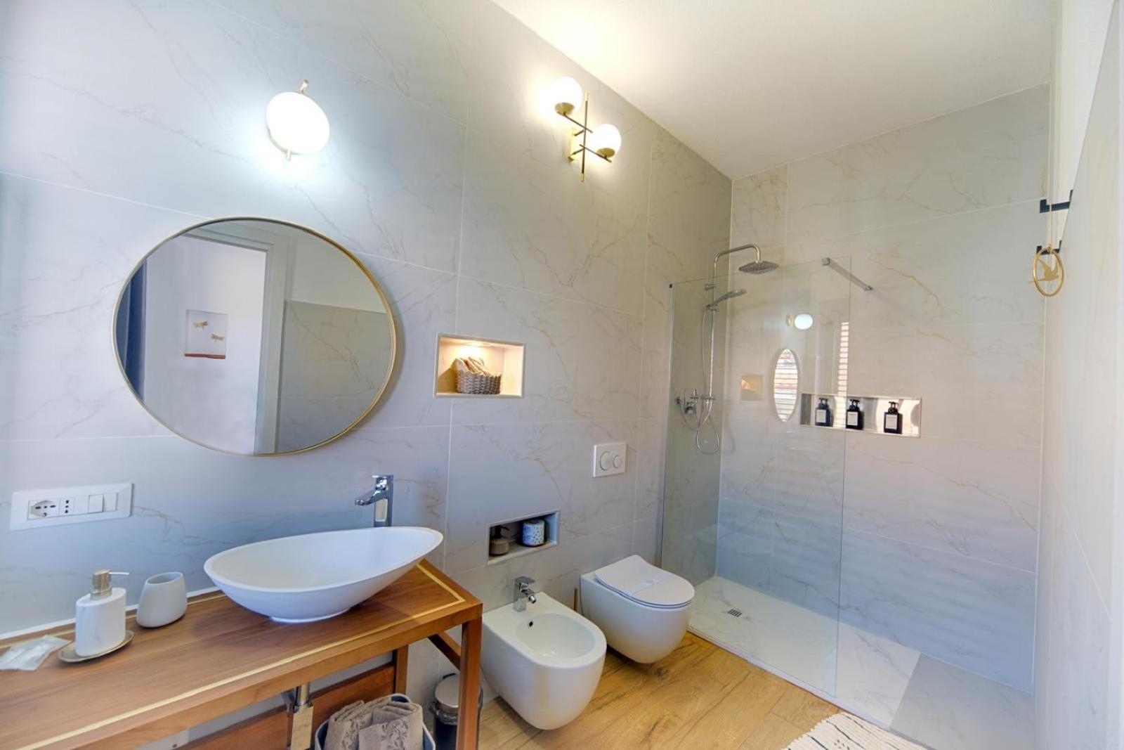 Cozy Guest House Downtown ออลเบีย ภายนอก รูปภาพ